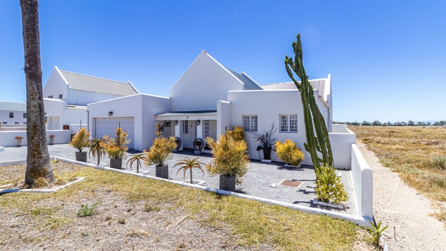3 Bedroom Property for Sale in Lampiesbaai Western Cape